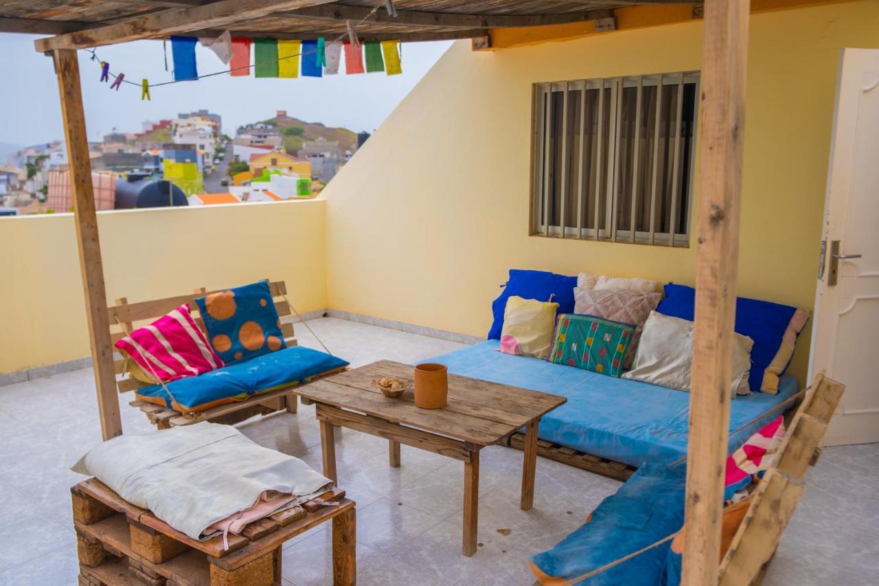 Simabo'S Backpackers' Hostel Mindelo Dış mekan fotoğraf