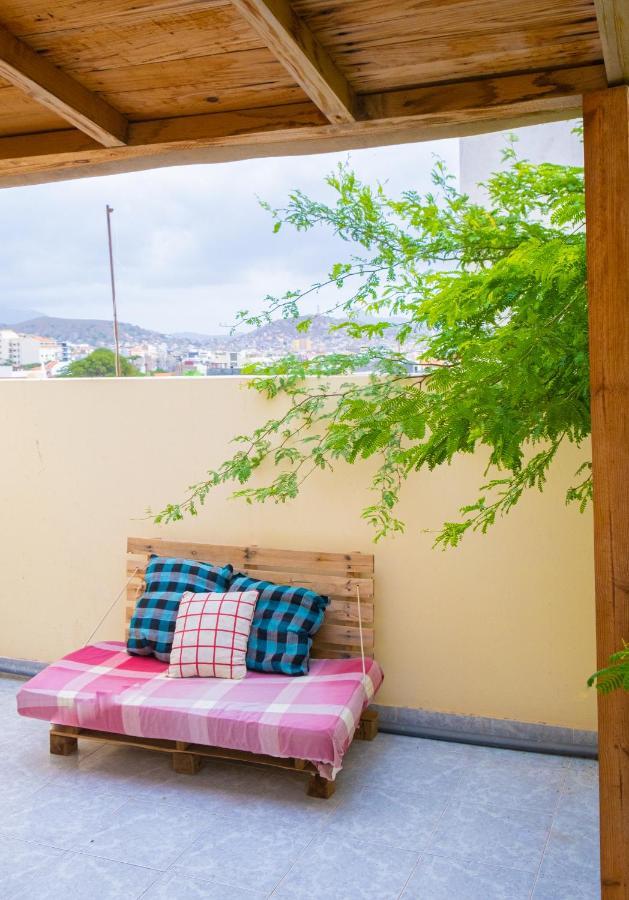 Simabo'S Backpackers' Hostel Mindelo Dış mekan fotoğraf