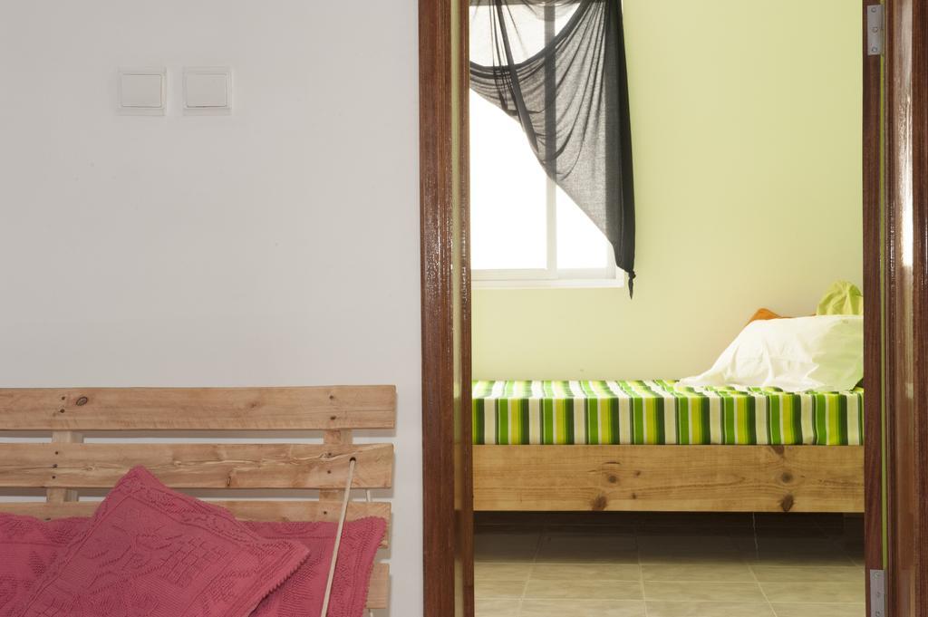 Simabo'S Backpackers' Hostel Mindelo Dış mekan fotoğraf